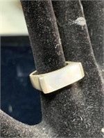 STERLING & MOTHER OF PEARL RING - SZ 6.5