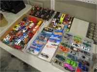 HUGE COLLECTION OF 130 HOTWHEELS