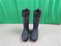 Boots mens size 9