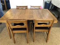 Oak table, 4 padded chairs