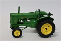 JOHN DEERE 60 TRACTOR ERTL 1/16