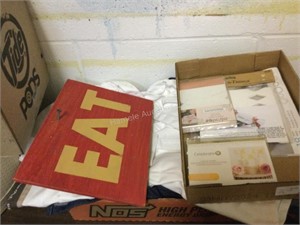 Aprons eat sign food packaging