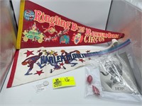 SET OF VINTAGE RINGLING BROS AND BARNUM AND BAILEY