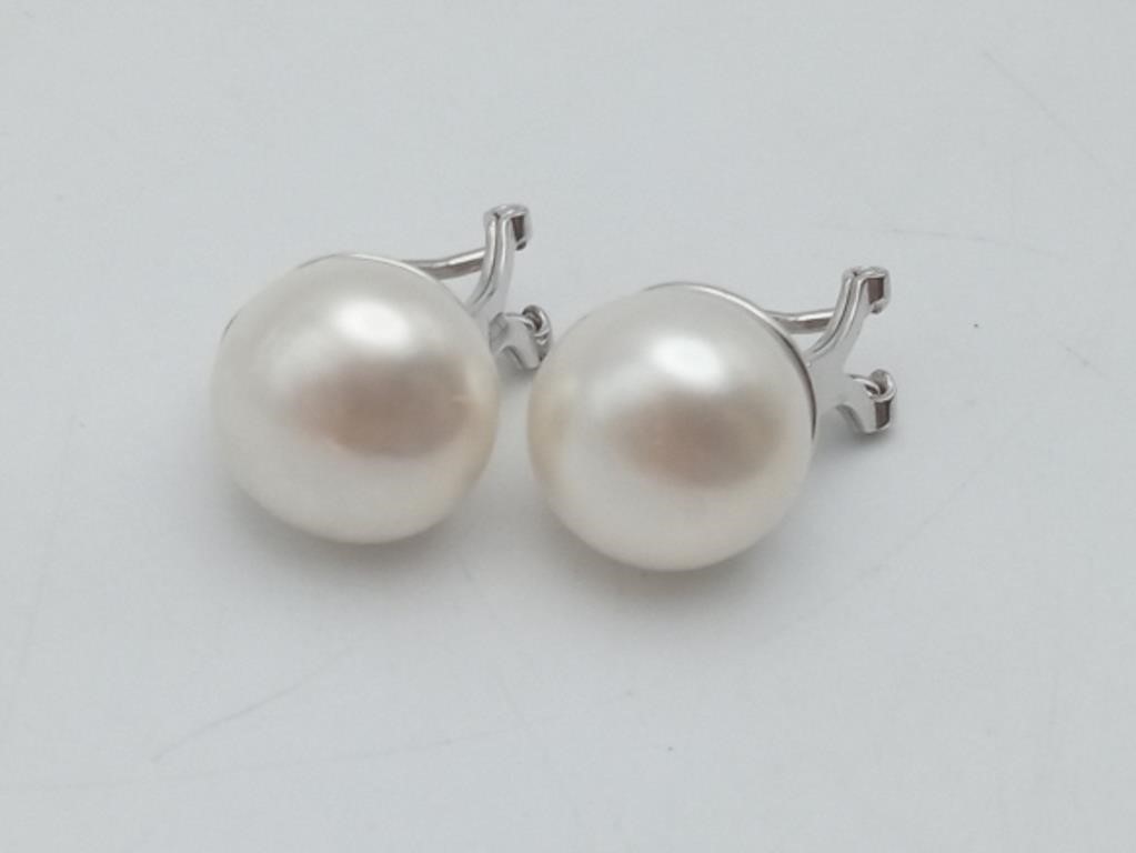 Sterling Like New Real Button Pearl Earrings