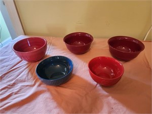 5 colorful bowls