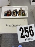 Dickens Carolers  Department 56(Garage)