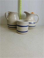 3 PIECES OF RRP ROSEVILLE BLUE & WHITE STONEWARE
