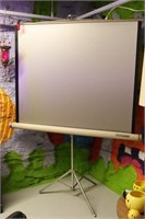 Radiant Projector Screen