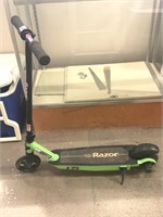Razor Electric Scooter - no charger untested as