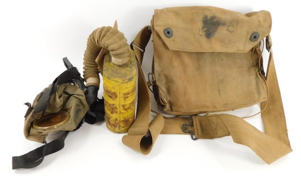 * World War I Gas Mask with Carry Bag,