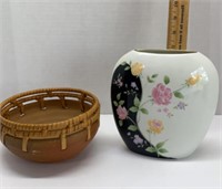 Vase & pottery basket lot
