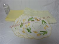 Table Linens ~ Place Mats & 55'x80" Tablecloth