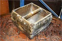 Vintage Chinese carry bucket,