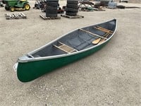 16' Fiberglass Canoe With Paddles