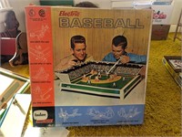 Tudor Sports Classic electric baseball game toy