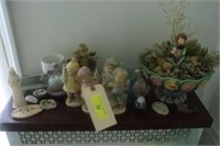 Figurines & Collectibles