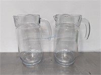 GLASS BEVERAGE PITCHER 9.5"