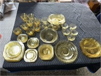 Large collection of Madrid federal glass