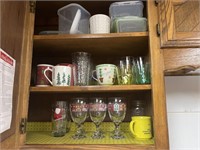 Content of cabinet glasses