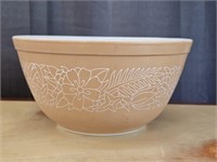 Vintage Pyrex Tan Woodland Mixing Bowl