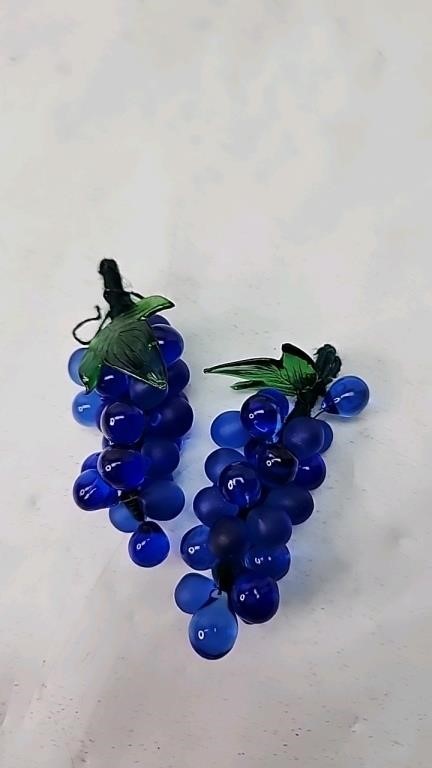 Glass grapes