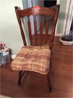 4 Dining Chairs & 2 Captains Chairs