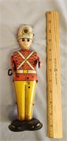 1940's Marx Toys 9" Wind-up tin soldier - working