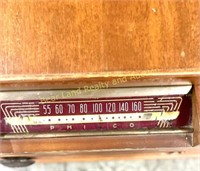 1941 Philco Wood Table Radio