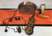 Cast iron pan, horse brass & collectibles