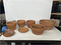 Decorative pottery flower pots