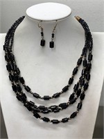 BEADED NECKLACE & PIERCED EARRING SET