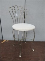 METAL WHITE UPHOLSTERED SEATED VANITY CHAIR