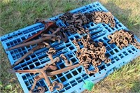 Pallet of 4 Log Chains & 5 Chain Binders