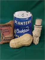 Assorted Peanuts Items: