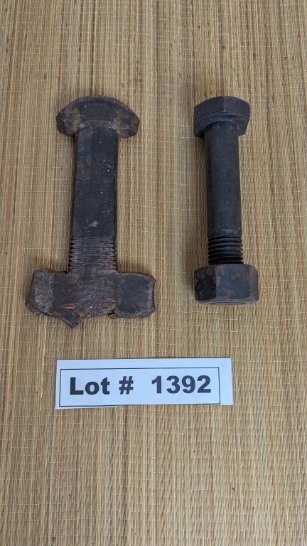 SWORD HANDLE AND LARGE BOLT AND NUT FOR A SECOND