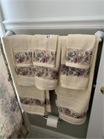 DECORATIVE BATH TOWELS, SHOWER CURTAIN