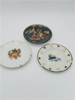 3 souvenir europe plates