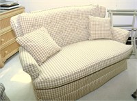 GINGHAM STYLE LOVE SEAT