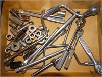 Assorted ratchets & sockets (Craftsman, etc)