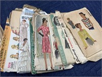 Hundreds of vintage sewing patterns - Simplicity,