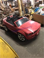 MUSTANG TOY RIDE-IN CAR, NEEDS BATTERY & CHARGER,