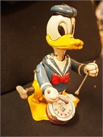 Vintage LineMar tin litho wind-up Donald Duck