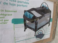 Evenflo portable baby suite deluxe - blue
