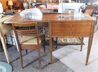 1966 Sears Kenmore sewing machine in table w/