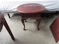 Oval End Table, Wooden