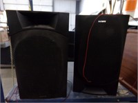 2 Sony speakers