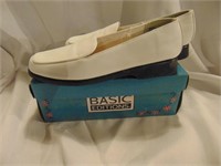 8w Basic Editions Slip Ons, with tags, in box