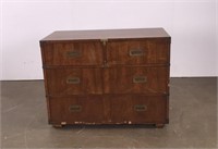 Henredon Four drawer chest ( 1 of 2)