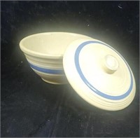 Pottery bowl with lid