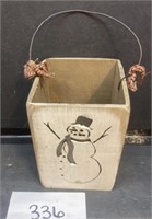 Country Style Wooden Snowman Basket Decor